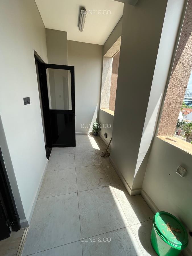 3 Bed Apartment with En Suite in Westlands Area - 10