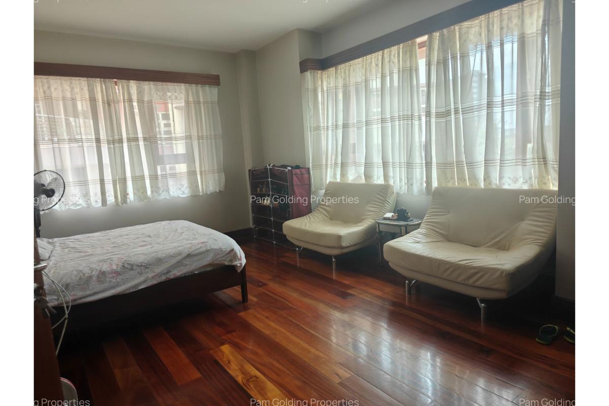 Furnished 3 Bed Apartment with En Suite in Parklands - 10