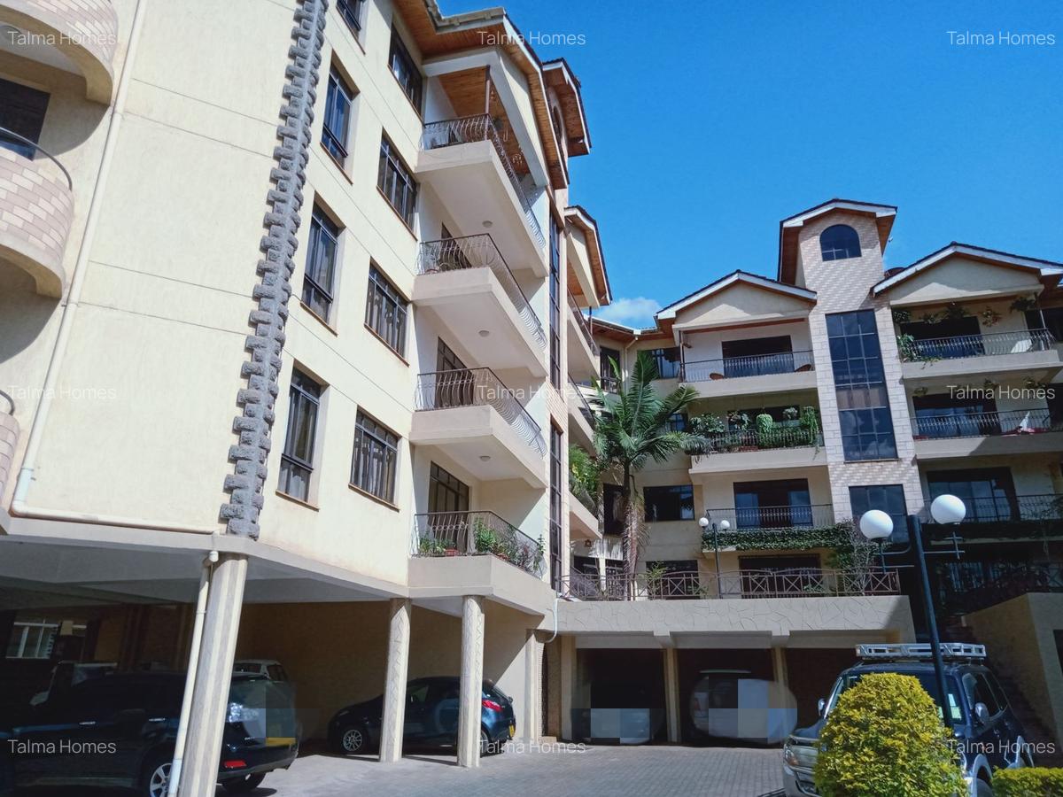 3 Bed Apartment with En Suite at Brookside Area - 1