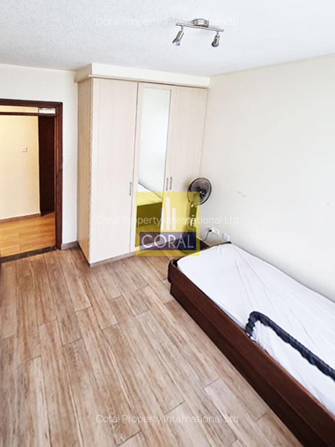 4 Bed Apartment with En Suite in Westlands Area - 12