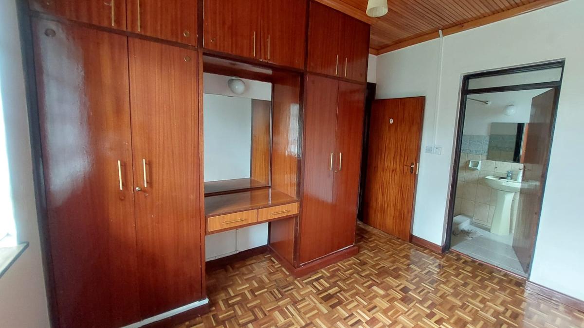 5 Bed House with En Suite at Runda - 11