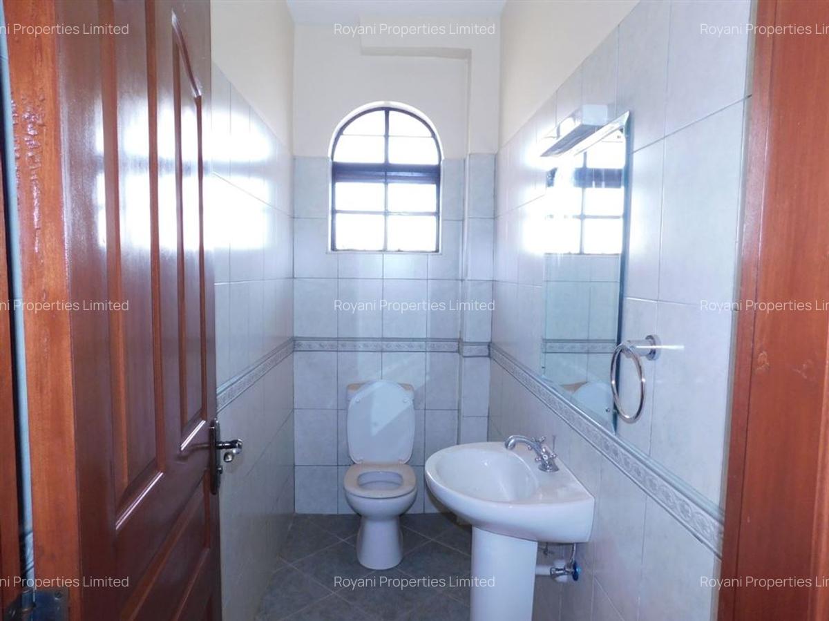 4 Bed House with En Suite at Fivestar Meadows - 8