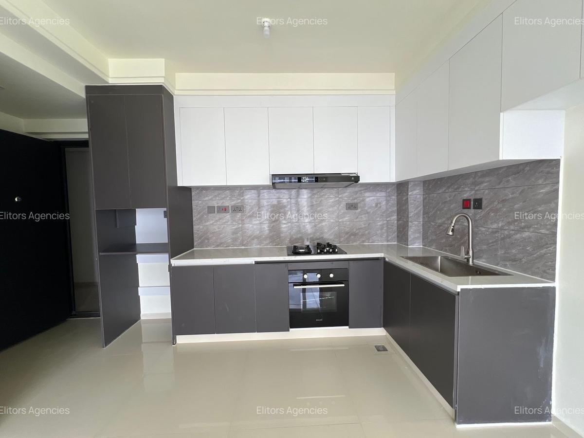 1 Bed Apartment with En Suite at Westlands Road - 3