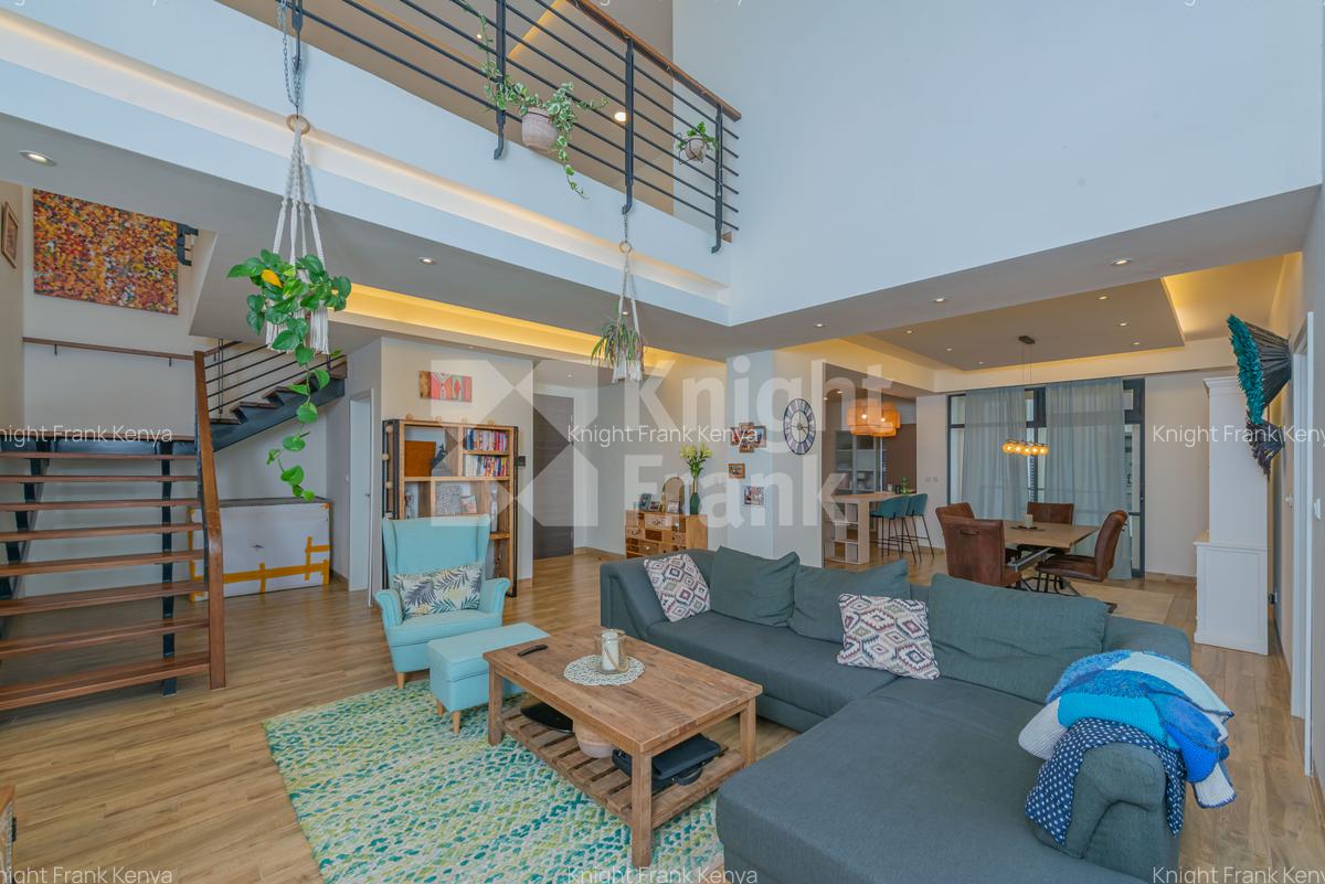 4 Bed Apartment with En Suite at Riverside Gardens - 2