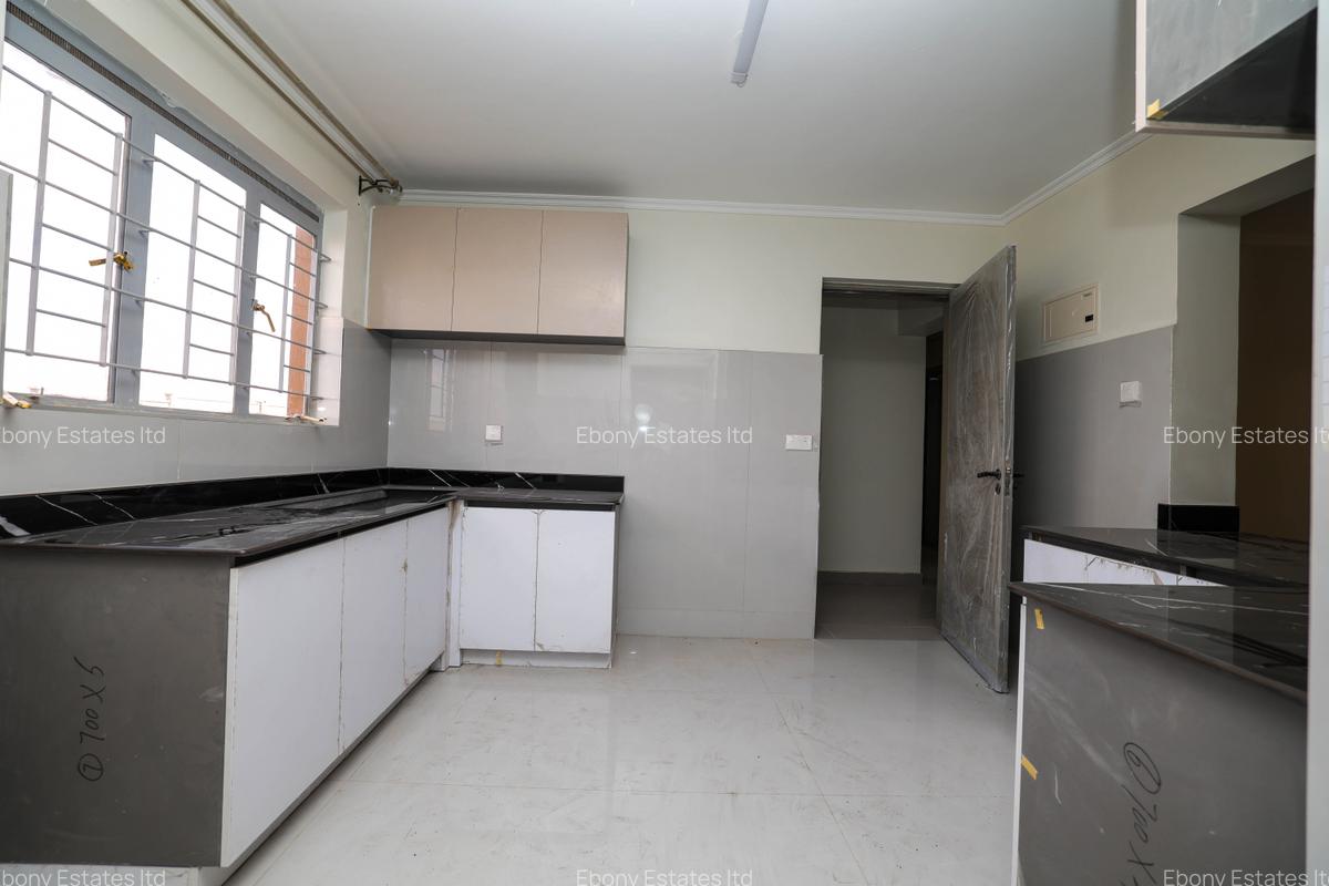3 Bed Apartment with En Suite in Kitengela - 9