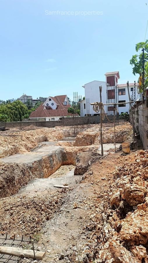 Serviced 3 Bed Apartment with En Suite at Links Road - 4