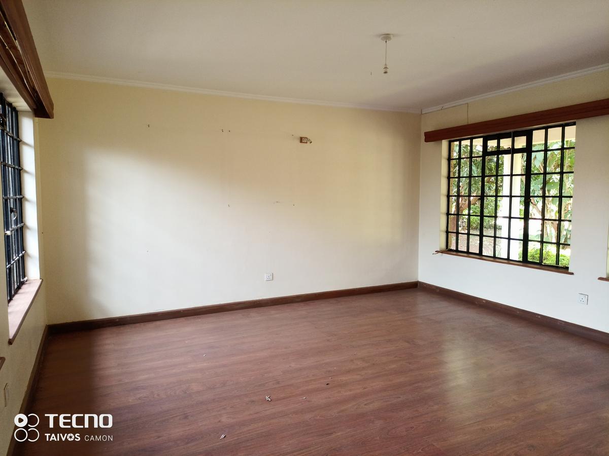 5 Bed Townhouse with En Suite at Off Ruaka Rd - 19