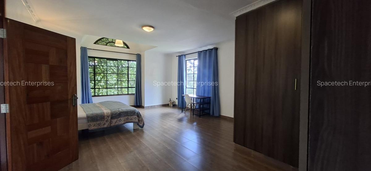 5 Bed Townhouse with En Suite in Kyuna - 17