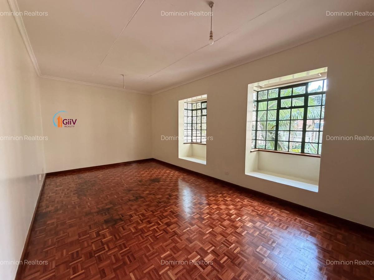 4 Bed Townhouse with En Suite in Westlands Area - 9