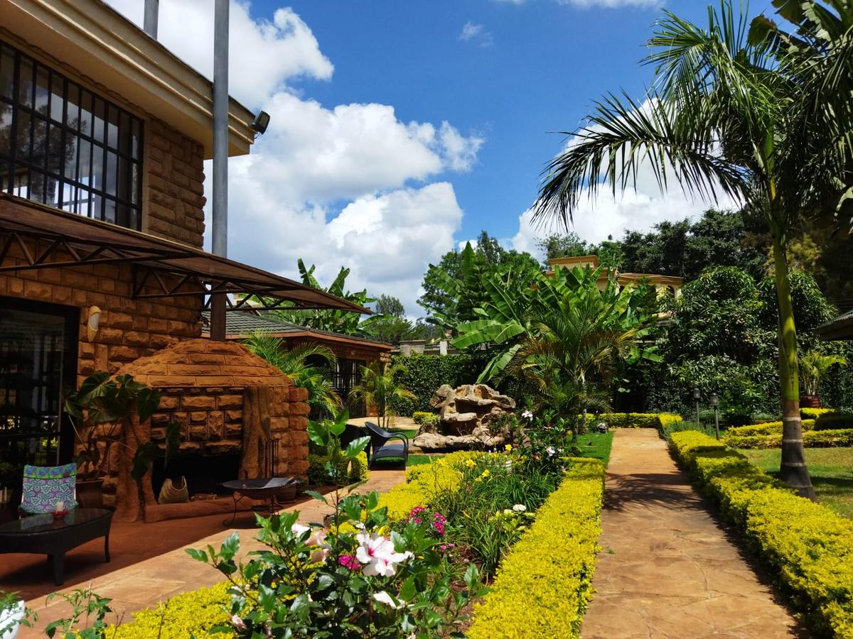 5 Bed House with En Suite at Nyari - 11