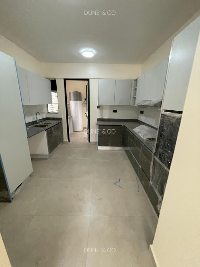3 Bed Apartment with En Suite in Westlands Area - 5
