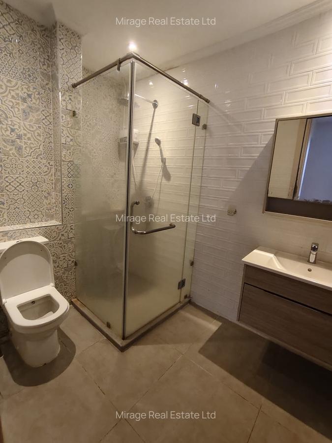 3 Bed Apartment with En Suite in Parklands - 8