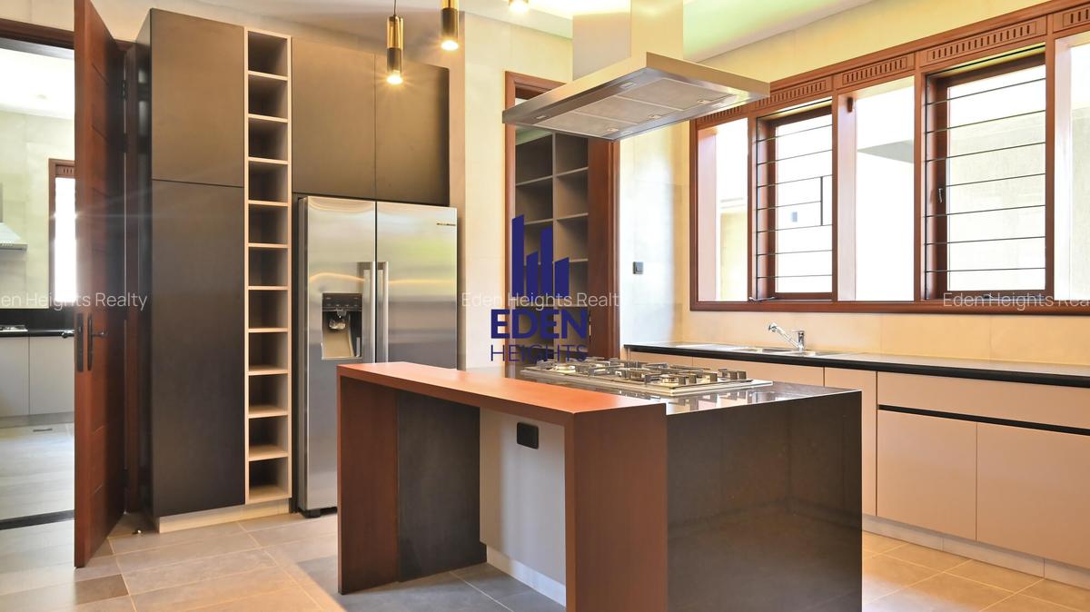 4 Bed Villa with En Suite in Runda - 3