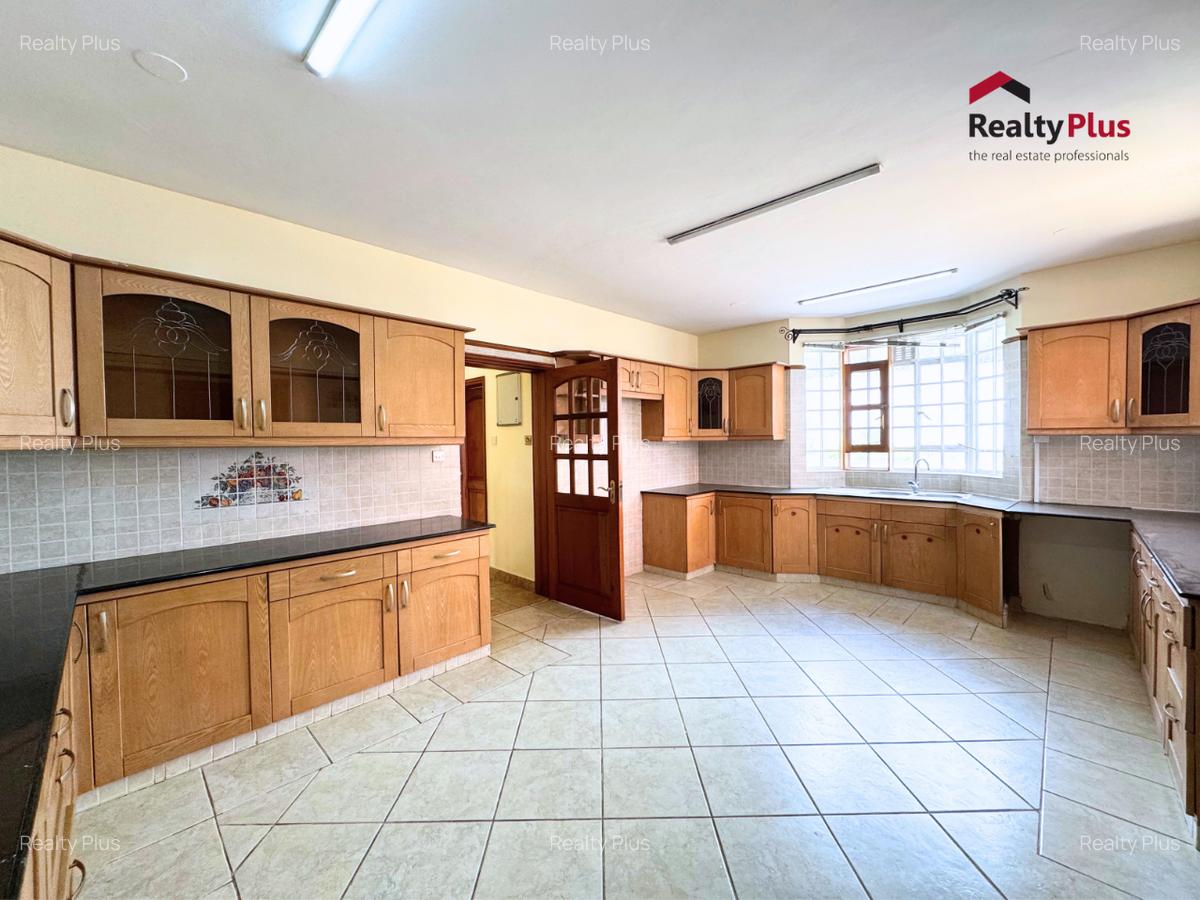 5 Bed Townhouse with En Suite at Mimosa - 8