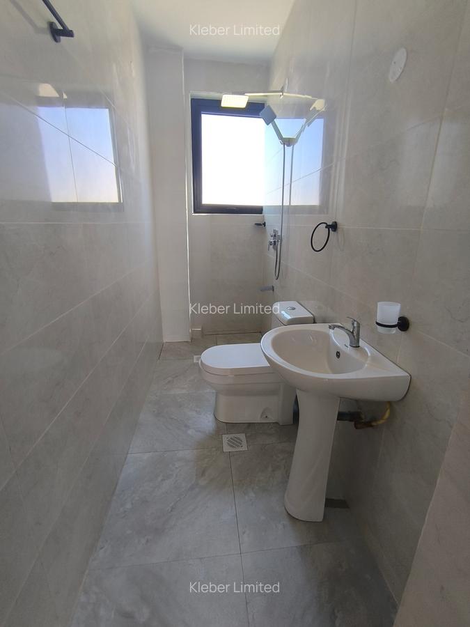 4 Bed Townhouse with En Suite at Kenyatta Road - 15