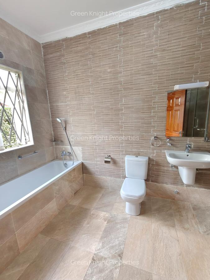 4 Bed House with En Suite in Karen - 7