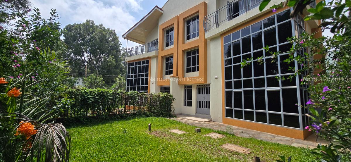 5 Bed Townhouse with En Suite at Off Convent Drive - 1