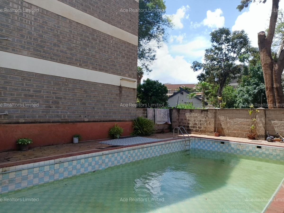 3 Bed Apartment with En Suite at Westlands Road - 5