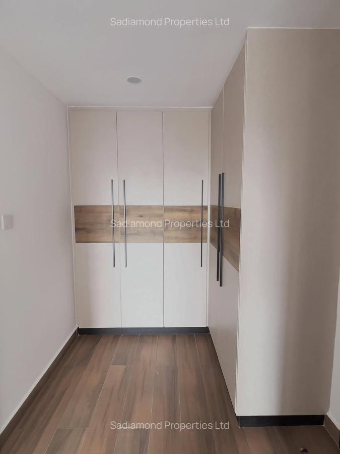 2 Bed Apartment with En Suite in General Mathenge - 10