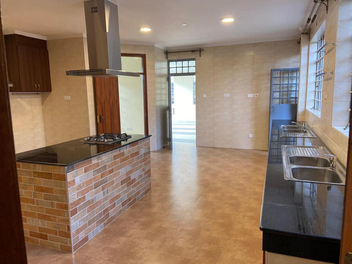 5 Bed House with En Suite at Runda - 12