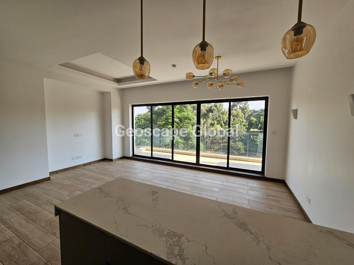 2 Bed Apartment with En Suite in Rosslyn - 10