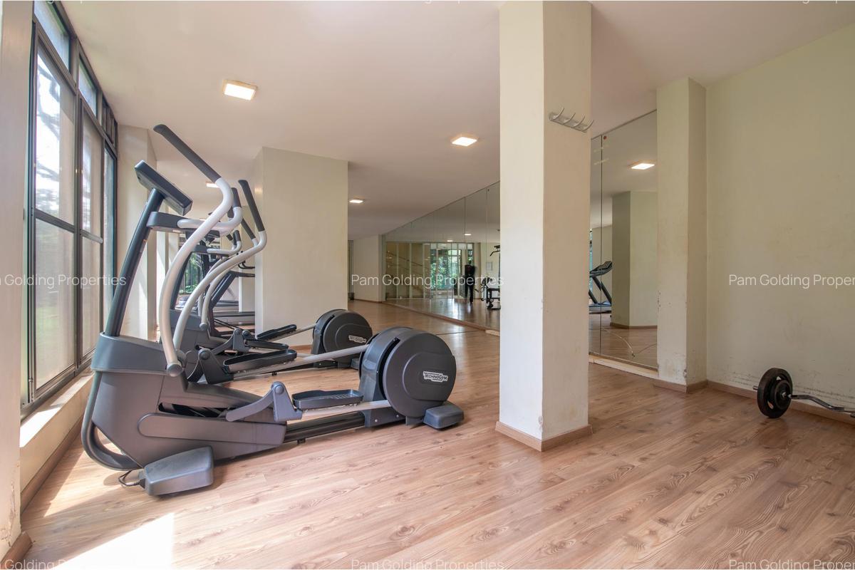 3 Bed Apartment with En Suite at 6Th Parklands Avenue - 19