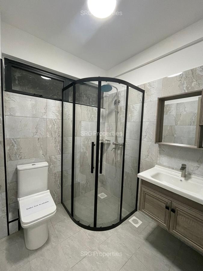 2 Bed Apartment with En Suite in Lavington - 5