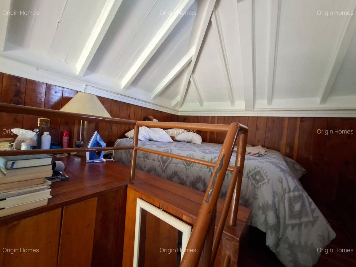 1 Bed House with En Suite at Rosslyn - 11