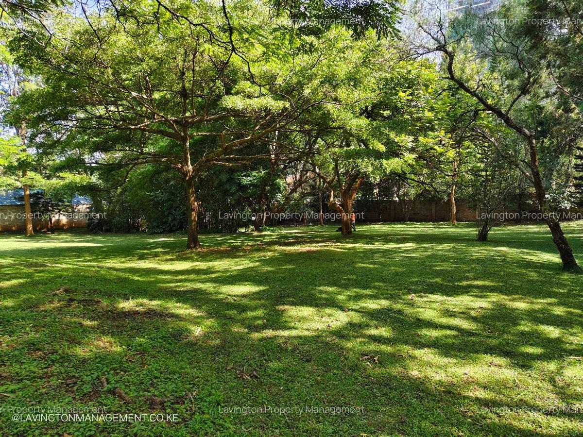 4 Bed House with En Suite at Lavington - 6