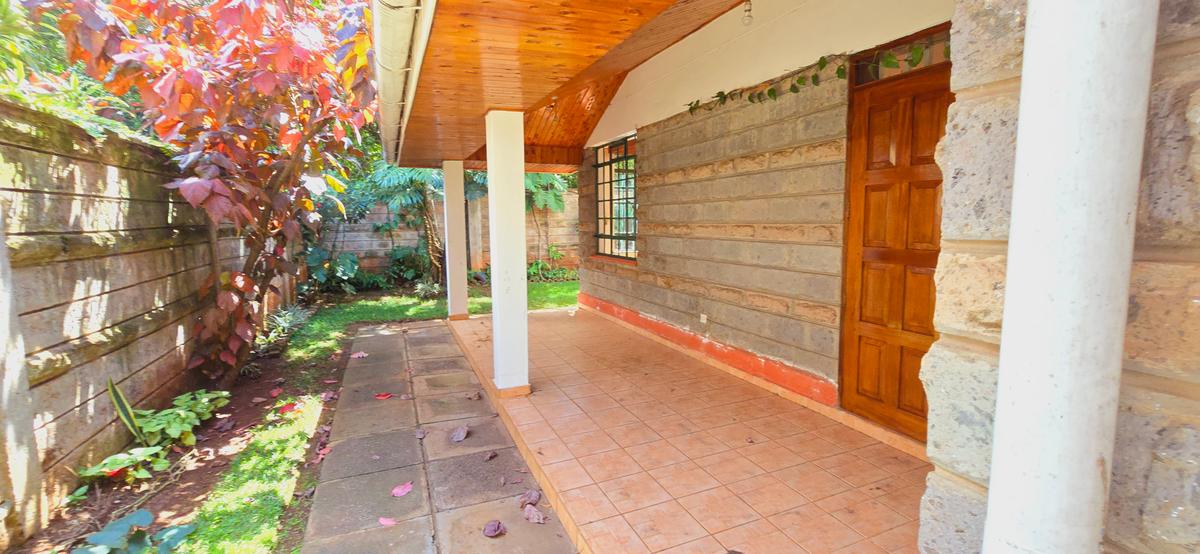 4 Bed Townhouse with En Suite at Lavington - 4