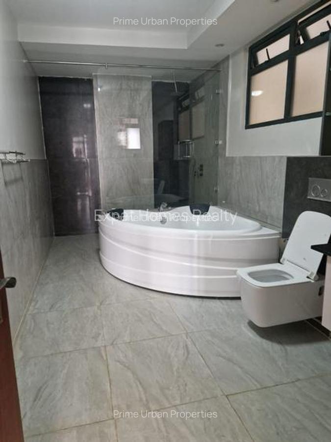 4 Bed Apartment with En Suite in Riverside - 7