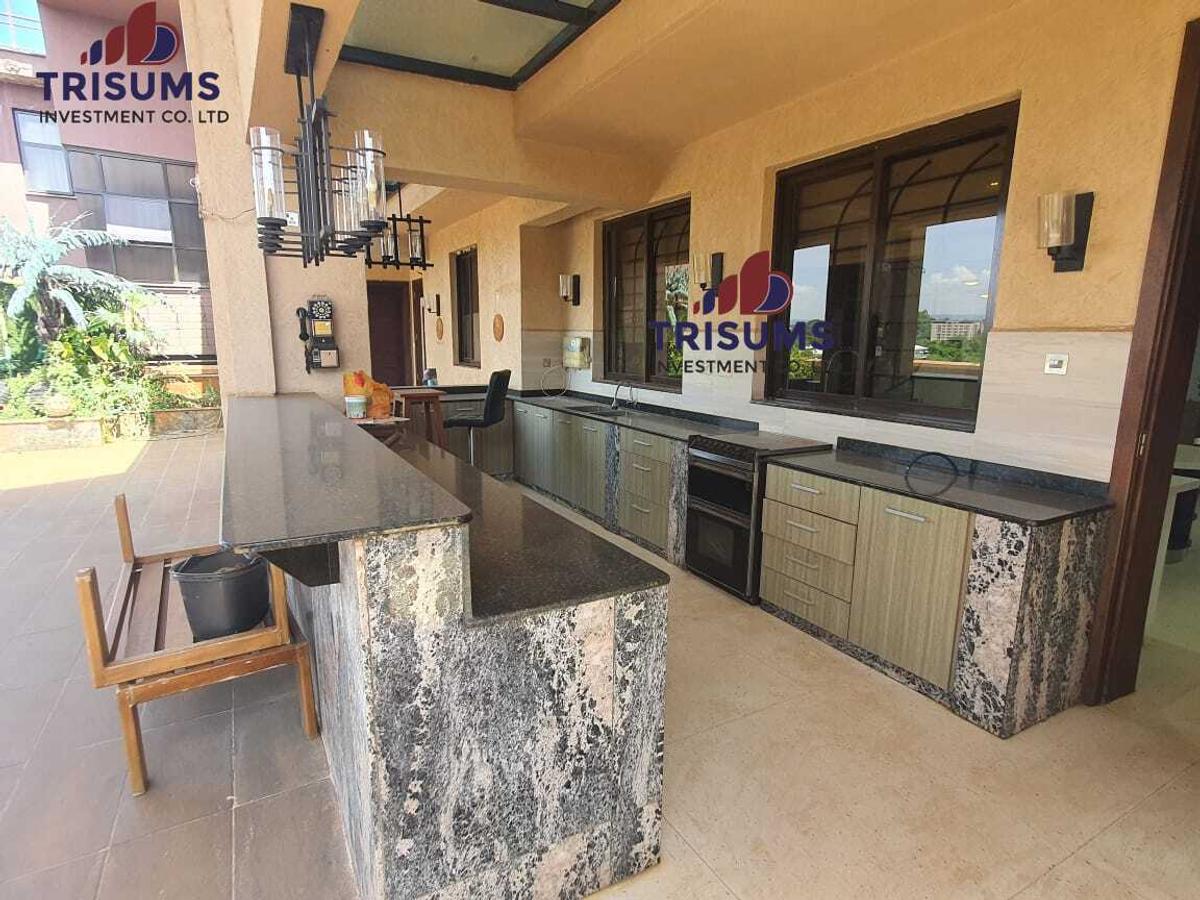 5 Bed Apartment with En Suite in Westlands Area - 13