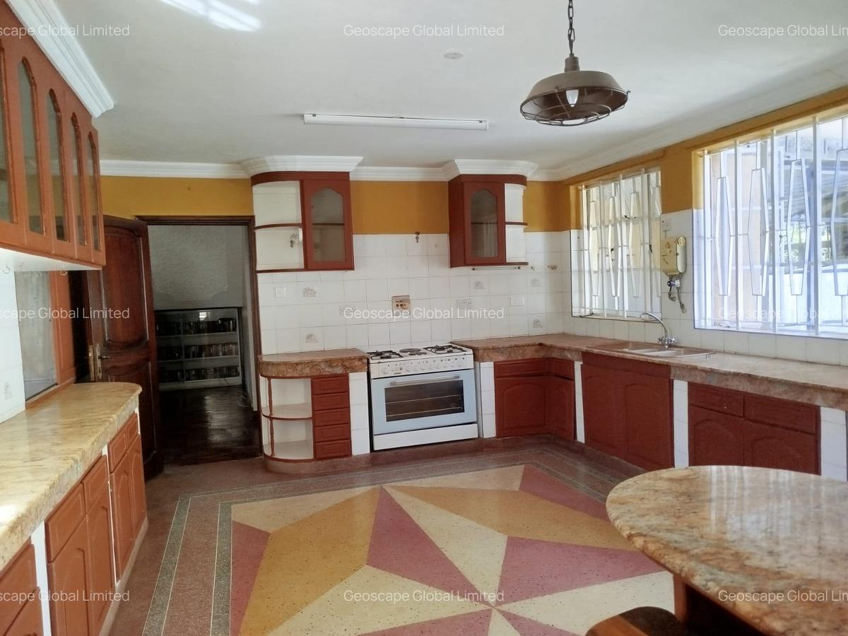 3 Bed House with En Suite in Runda - 9