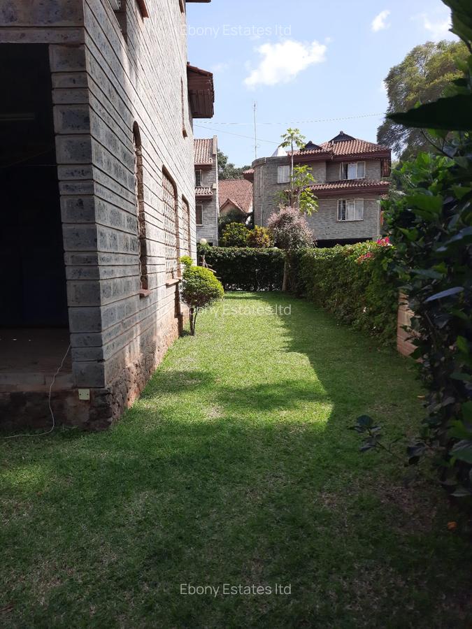 4 Bed Townhouse with En Suite in Lavington - 8