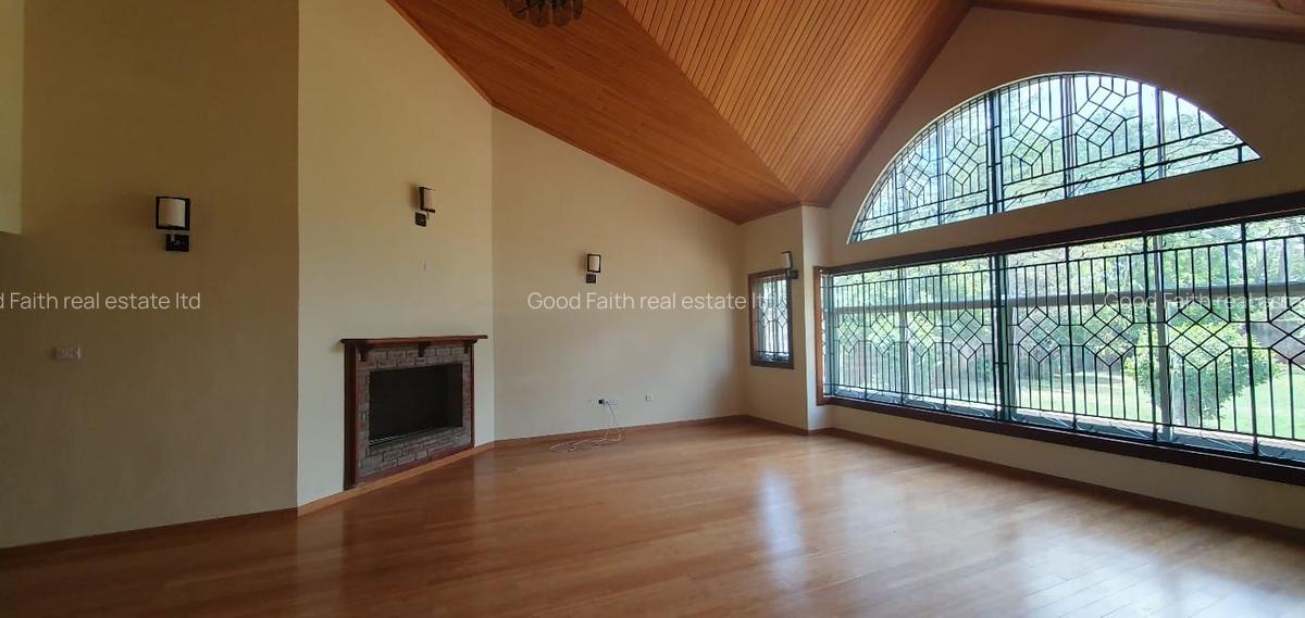 4 Bed House with En Suite in Runda - 2