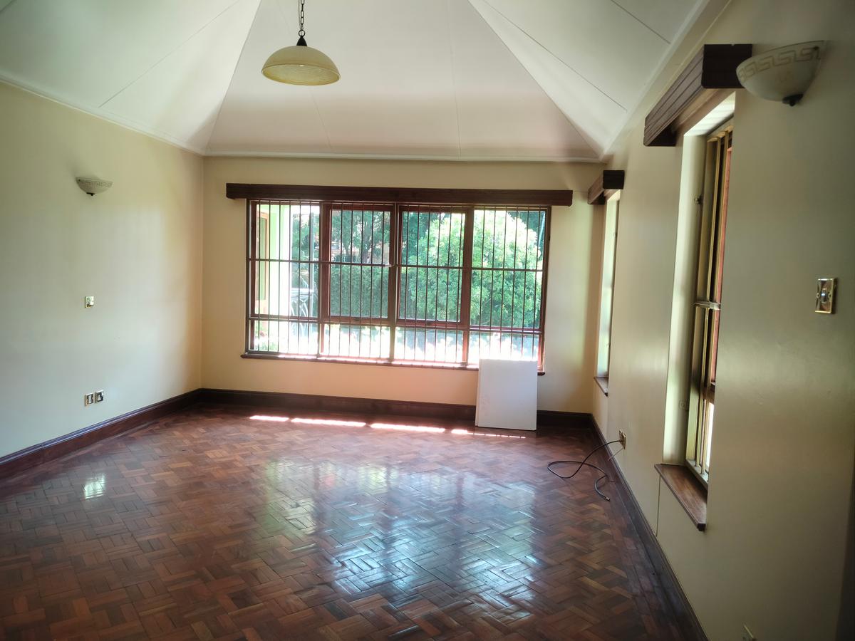 5 Bed Townhouse with Swimming Pool at Close To Germany School And Roslyn Academy - 17