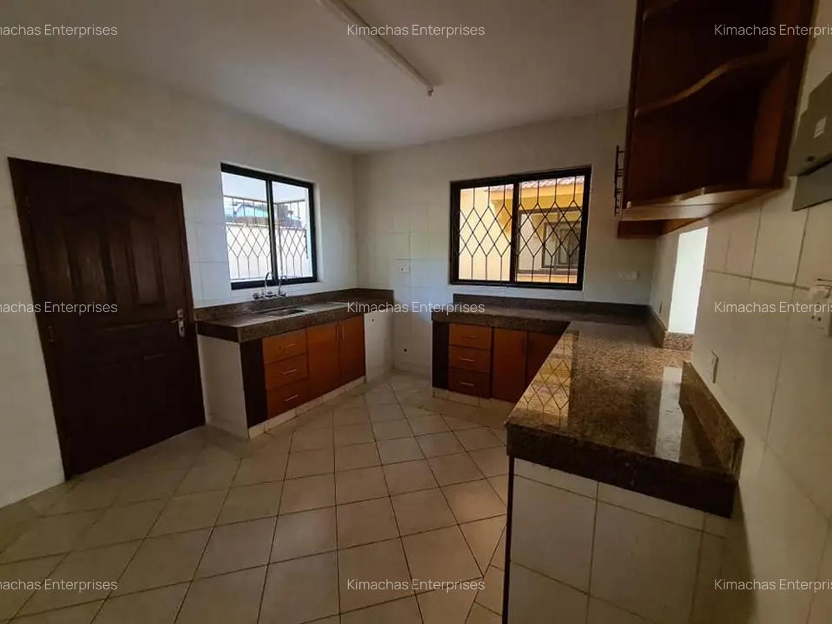 3 Bed Apartment with En Suite at Moyne Drive Nyali - 15