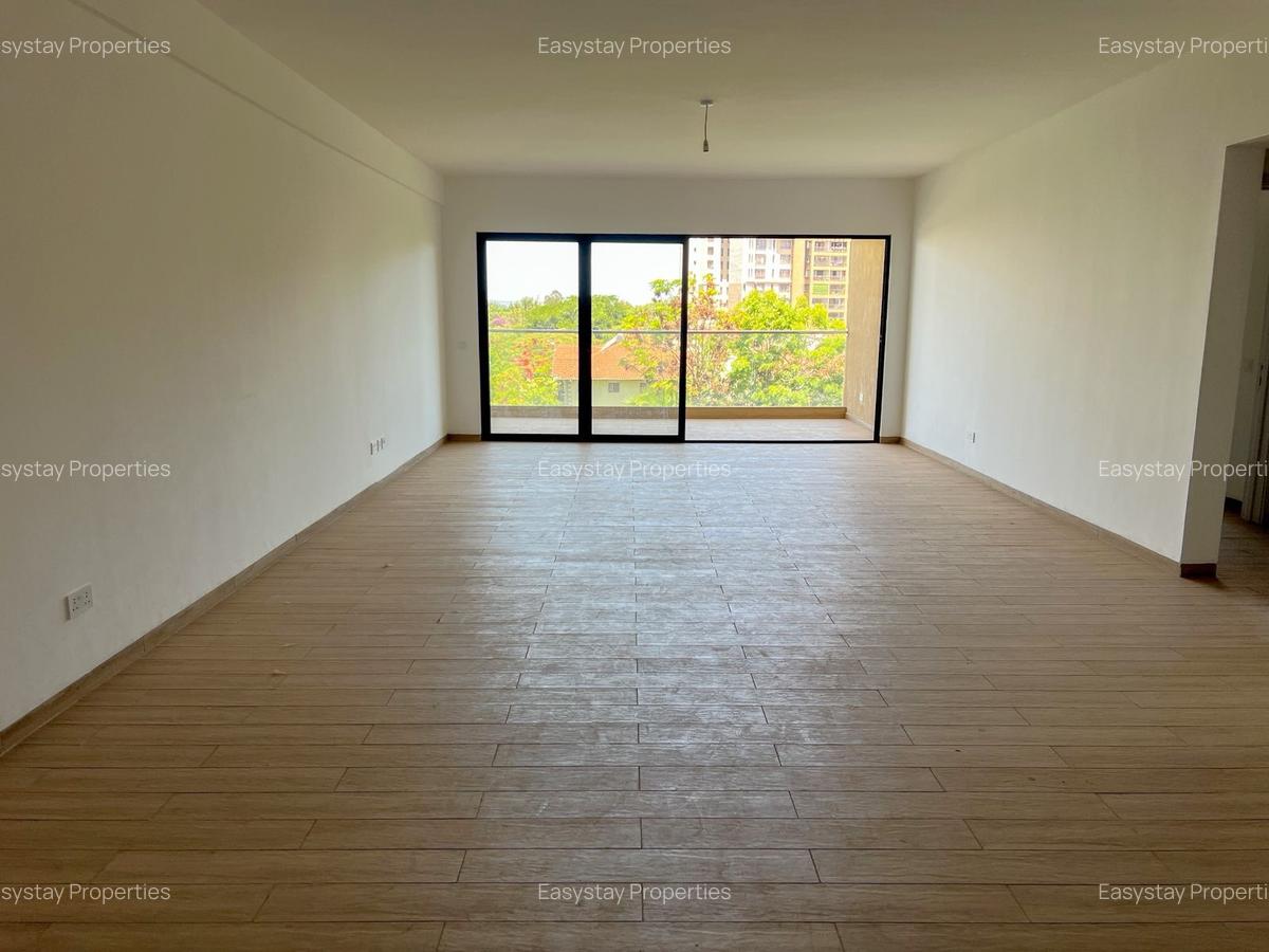 3 Bed Apartment with En Suite in Lavington - 3