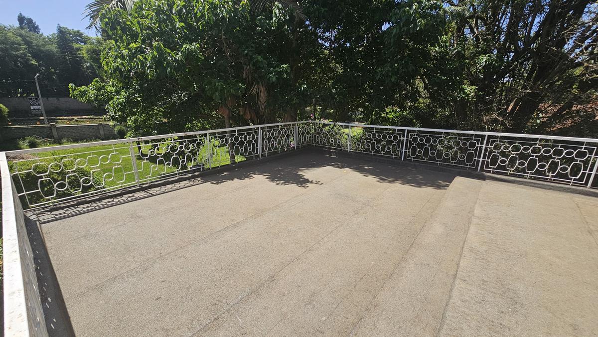 6 Bed House with En Suite at James Gichuru - 12