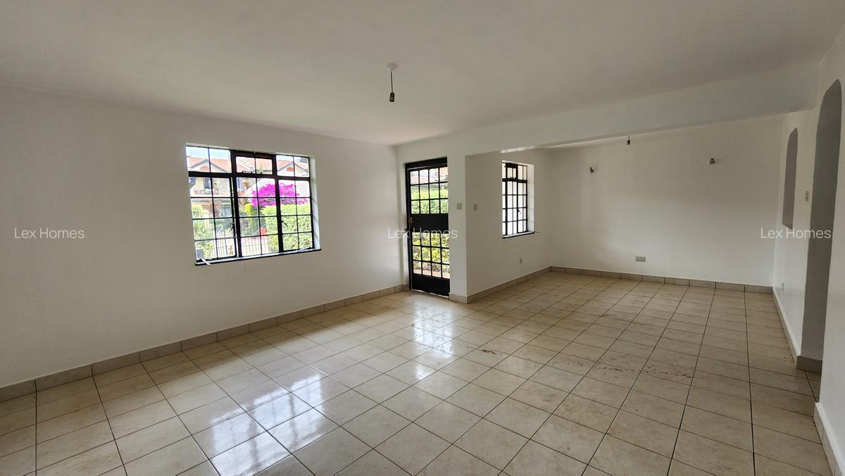 3 Bed House with En Suite at Masai Lodge - 4