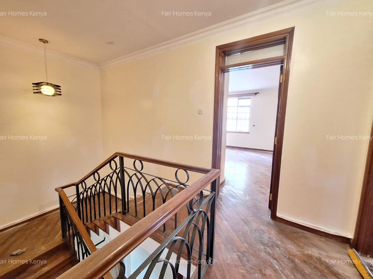 4 Bed Townhouse with En Suite at Lavington Green - 11