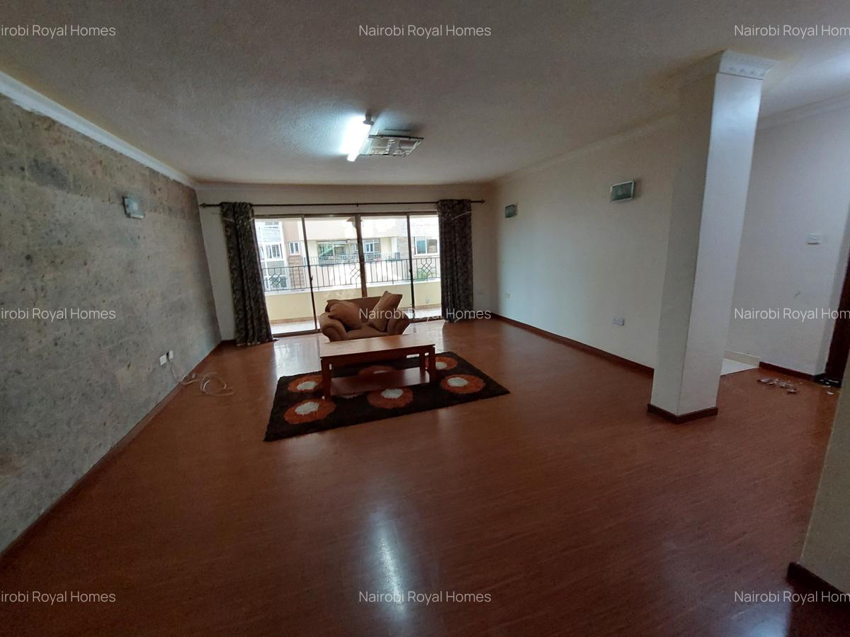 3 Bed Apartment with En Suite at Lavington - 13