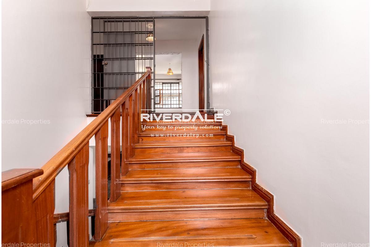 4 Bed Townhouse with En Suite in Westlands Area - 8