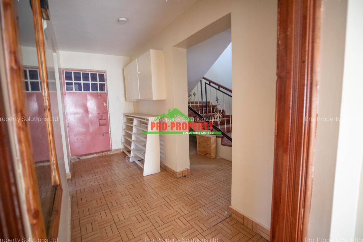4 Bed House with En Suite at Zambezi - 10
