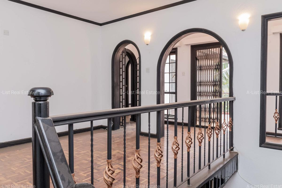 4 Bed Villa with En Suite at Riverside - 20