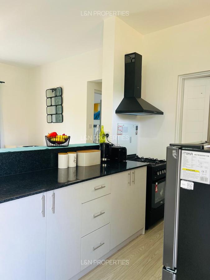 1 Bed Apartment with En Suite at Safaripark Road - 2