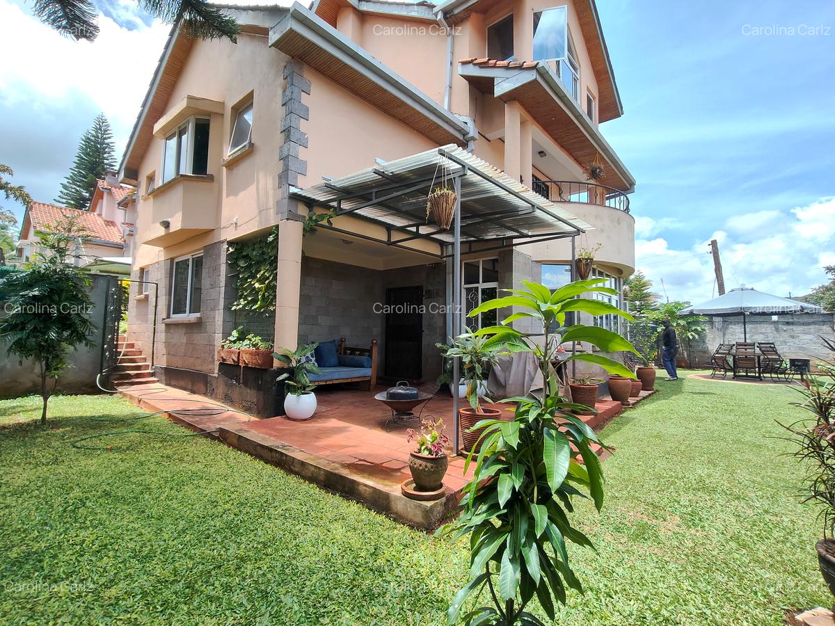 5 Bed Townhouse with En Suite at Spring Valley - 11