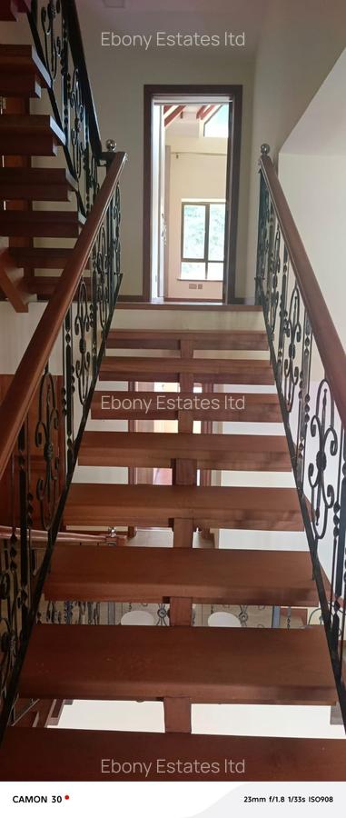 5 Bed Townhouse with En Suite in Lavington - 13