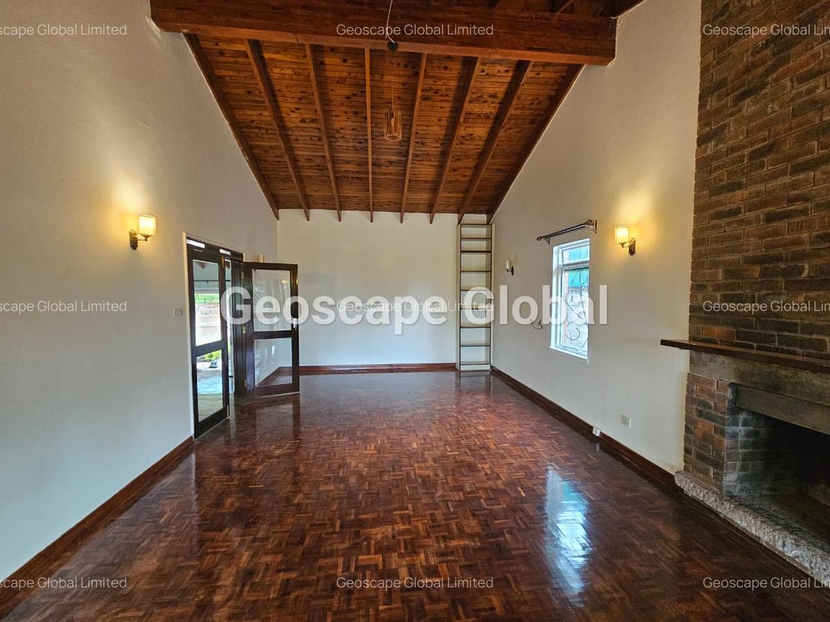 4 Bed House with En Suite in Runda - 2
