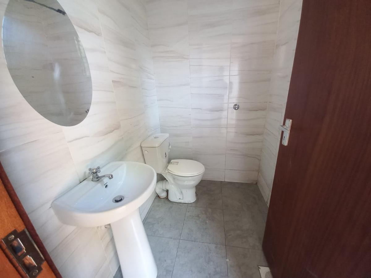 1 Bed House with En Suite in Kyuna - 10